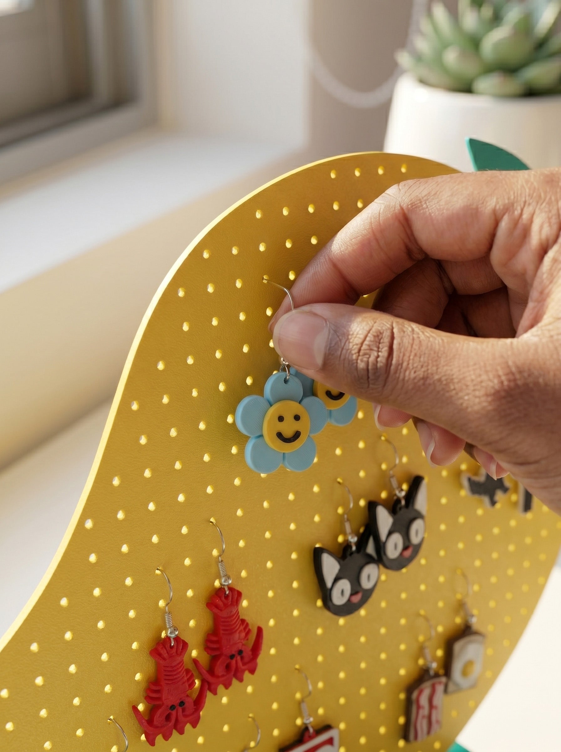 Mango Earring Stand